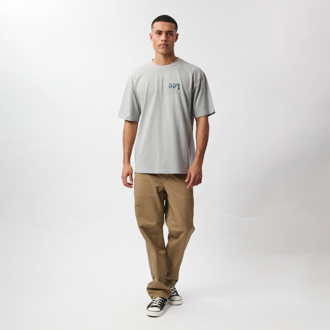 2 LEE GRAPHIC T-SHIRT IN LIGHT GREY HEATHER MELANGE