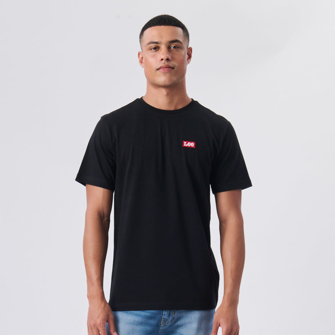 EMB CORE BOX T-SHIRT IN BLACK