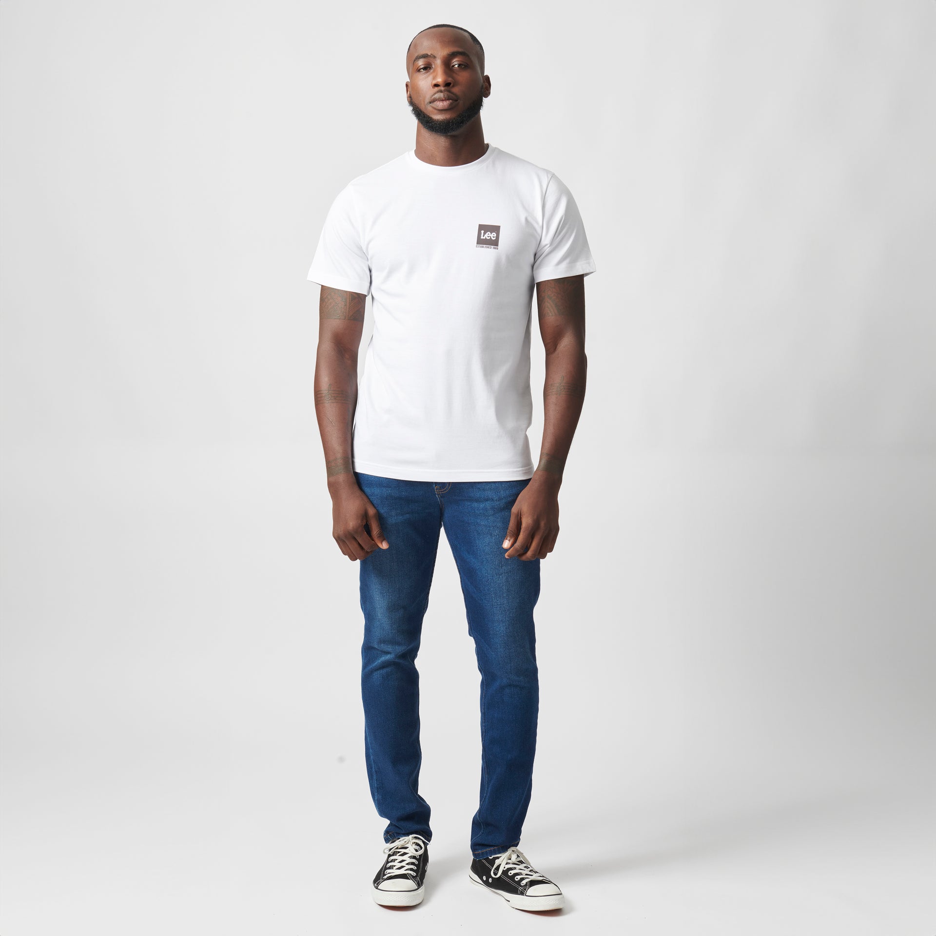 LOGO BOX T-SHIRT IN WHITE