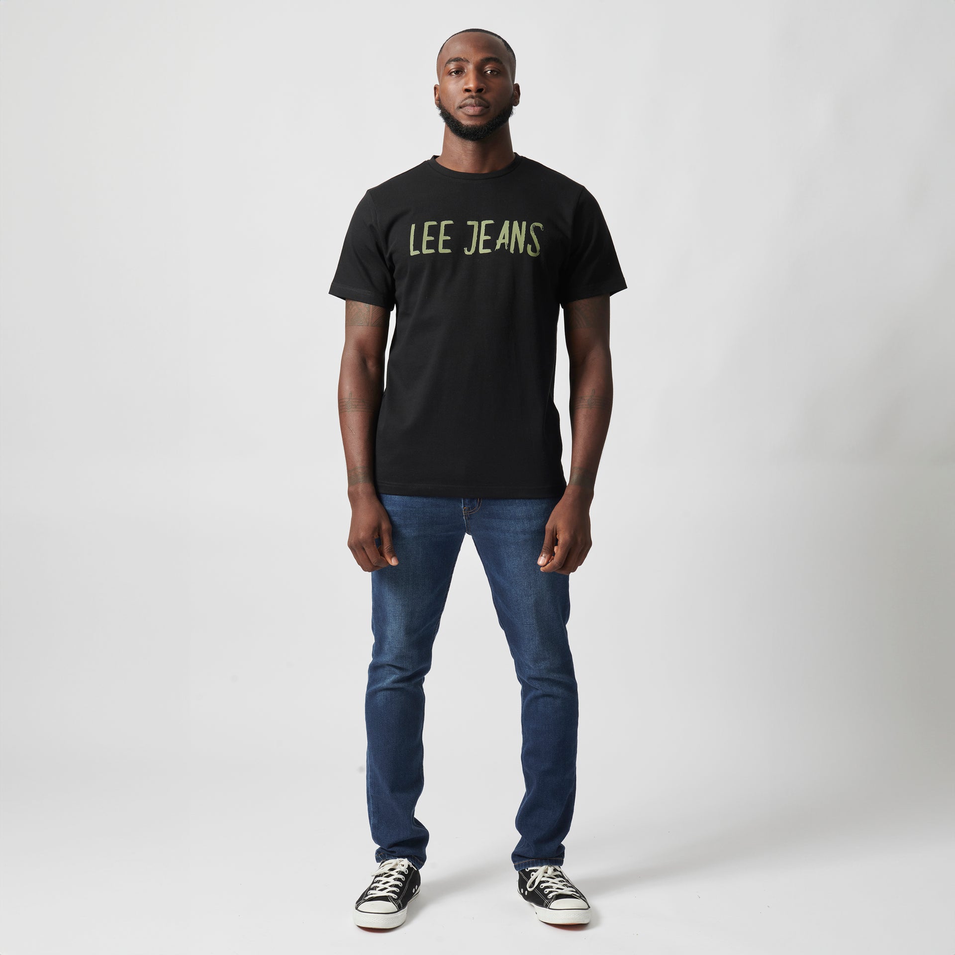 LEE LOCAL PUFF T-SHIRT IN BLACK